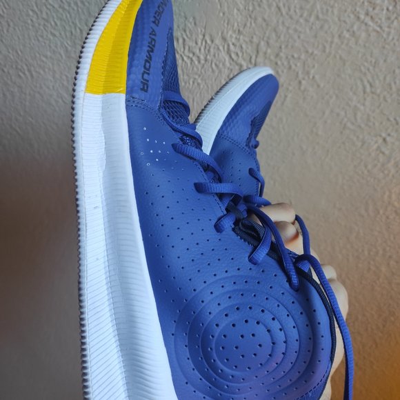 Under Armour Men's Jet Basketball shoe - Picture 2 of 7